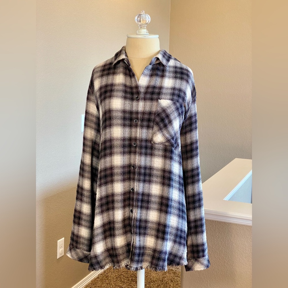 Side Stitch Plaid Tunic; frayed hem, center back pleat
